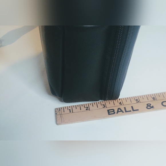 NWT ili New York Leather Organizer Crossbody - Picture 16 of 16